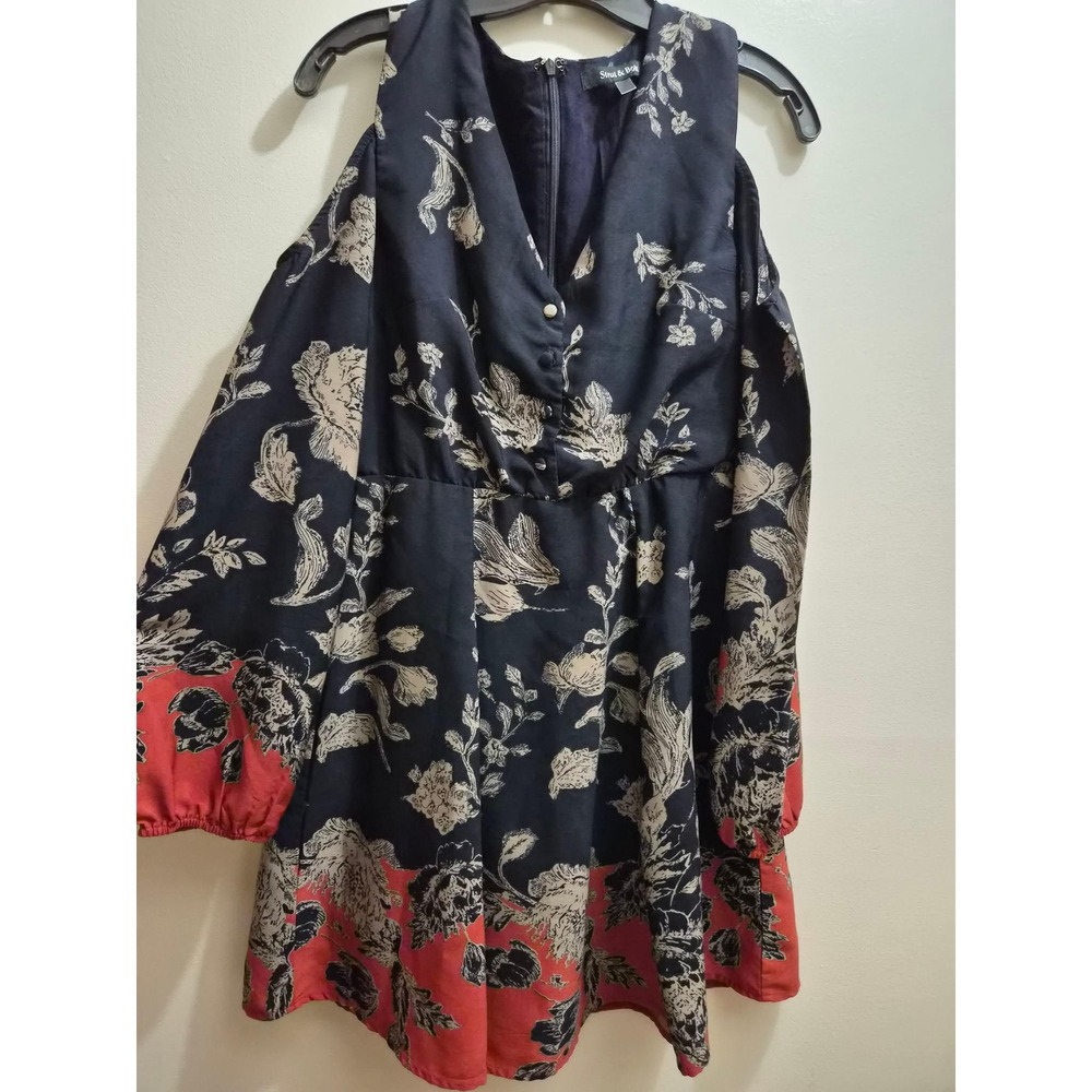 Strut & Bolt Navy Floral Cold Shoulder Mini Dress Red Border Hem Size MP